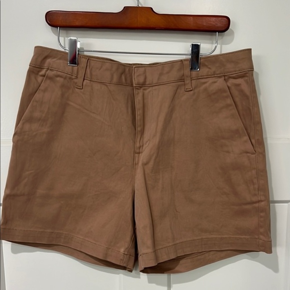 Banana Republic Tan Chino Shorts Classic Design Sz 12